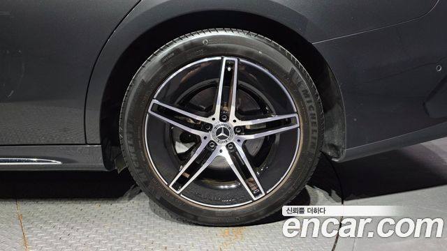Mercedes-Benz E-Class 2024 — photo 7