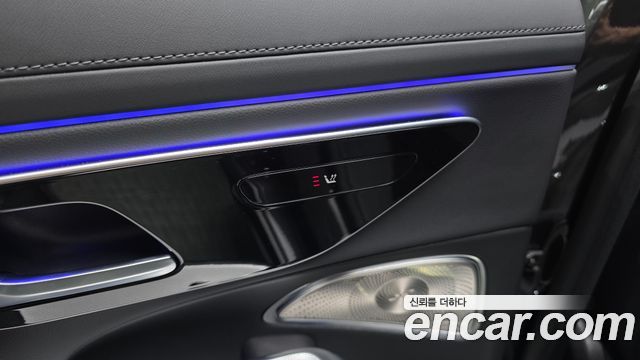 Mercedes-Benz E-Class 2024 — photo 30