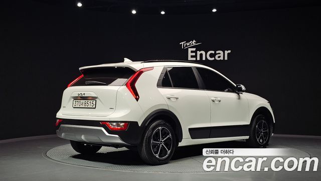 Kia Niro 2024 — photo 2