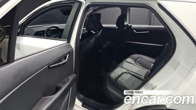 Kia Niro 2024 — photo 12