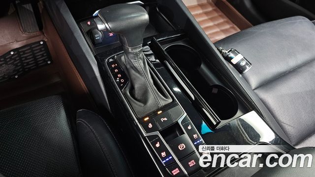 Kia K7 2017 — photo 12