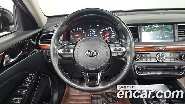Kia K7 2017 — photo 19