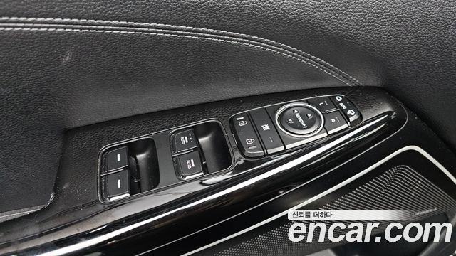Kia K7 2017 — photo 24