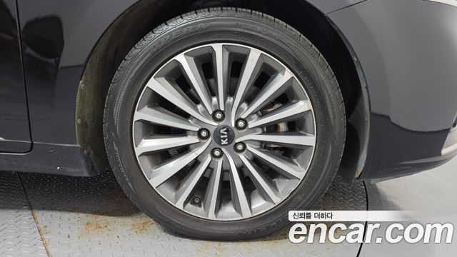 Kia K7 2017 — photo 7