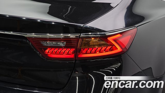 Kia K7 2017 — photo 9
