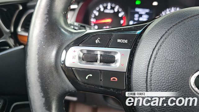 Kia K7 2017 — photo 27