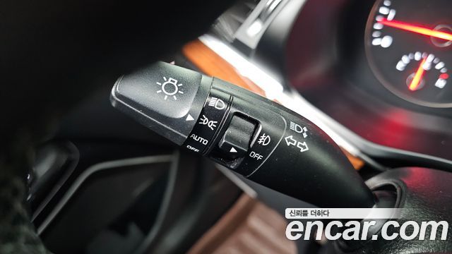 Kia K7 2017 — photo 29