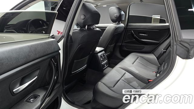 BMW 4-Series 2020 — photo 10