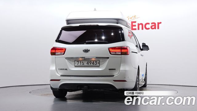 Kia Canival 2016 — photo 4