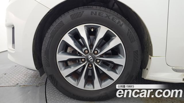 Kia Canival 2016 — photo 5