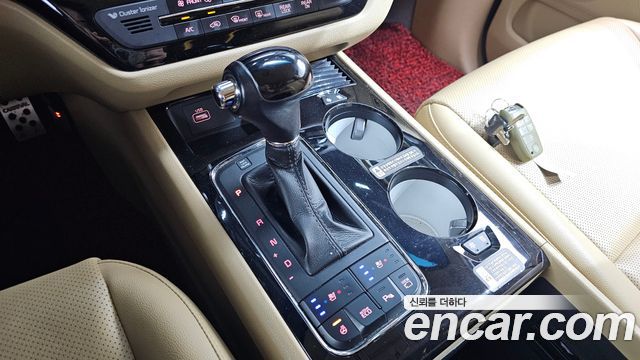 Kia Canival 2016 — photo 12