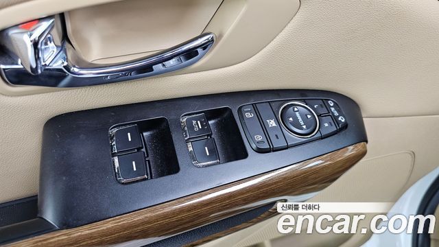 Kia Canival 2016 — photo 22