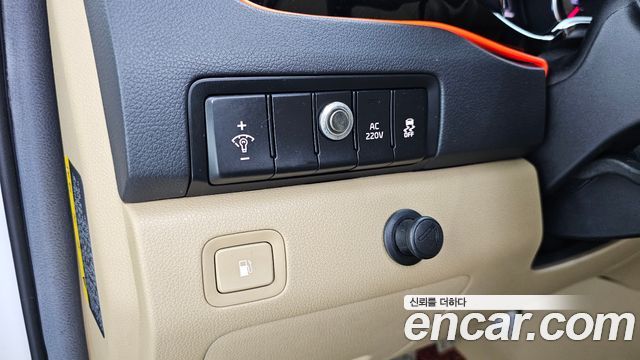 Kia Canival 2016 — photo 23