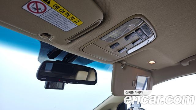 Kia Canival 2016 — photo 28