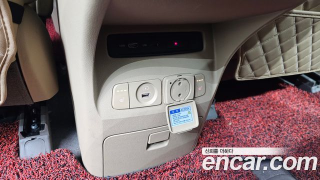 Kia Canival 2016 — photo 30