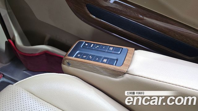 Kia Canival 2016 — photo 33