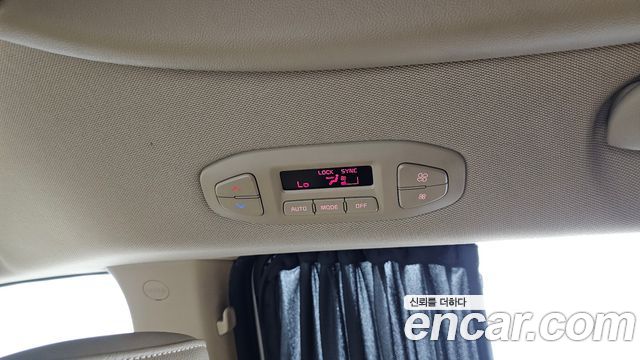 Kia Canival 2016 — photo 35