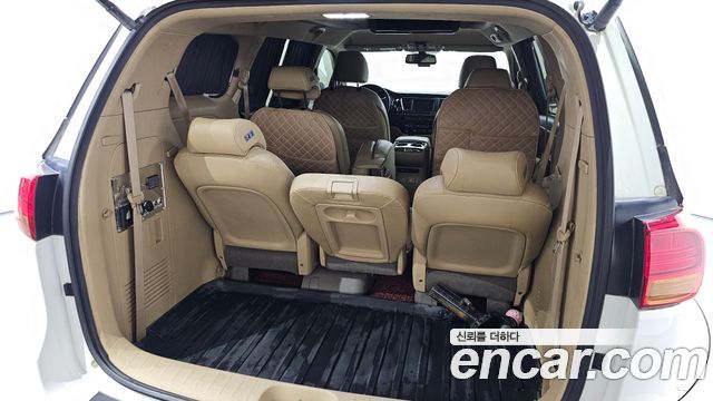 Kia Canival 2016 — photo 36