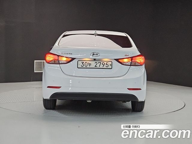 Hyundai AVANTE 2016 — photo 3