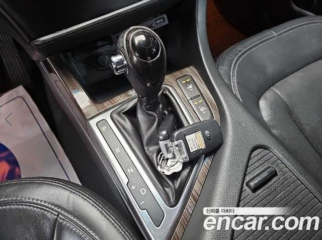 Kia K5 2011 — photo 8