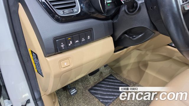 Kia Canival 2018 — photo 15