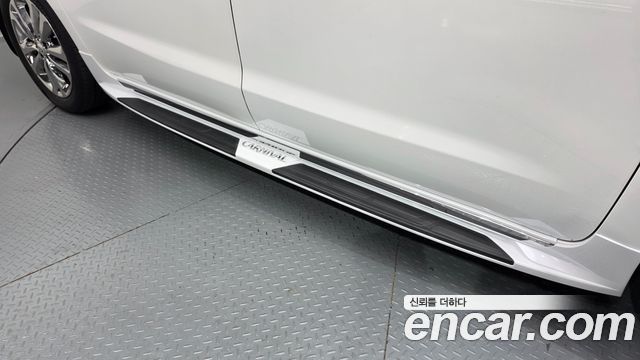 Kia Canival 2018 — photo 19
