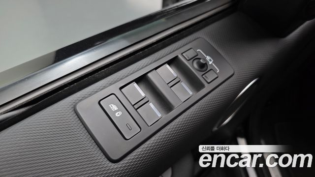 Land Rover Discovery 2024 — photo 19