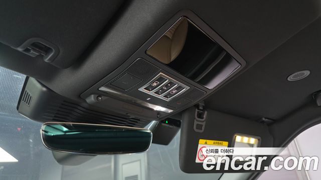 Land Rover Discovery 2024 — photo 30
