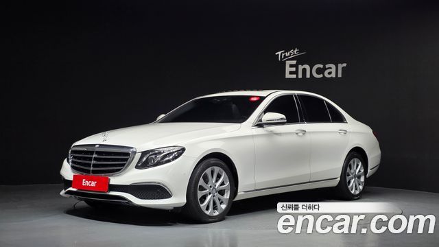 Mercedes-Benz E-Class 2017 — photo 1