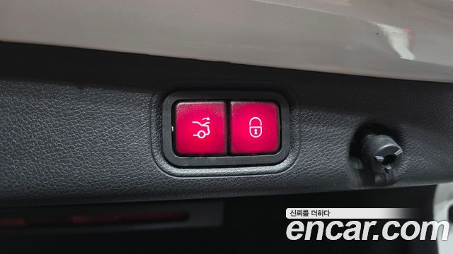 Mercedes-Benz E-Class 2017 — photo 17
