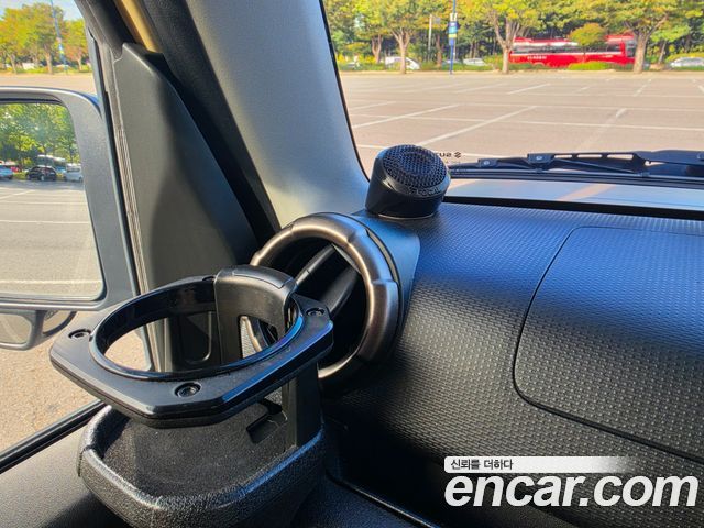 Suzuki Jimny 2021 — photo 19