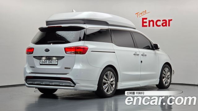 Kia Canival 2016 — photo 2