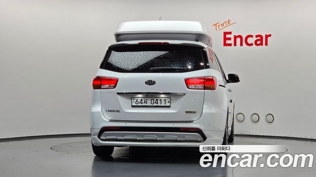 Kia Canival 2016 — photo 4