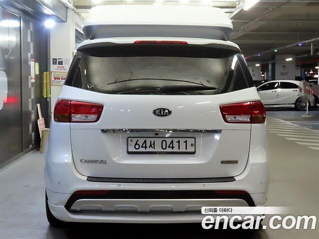 Kia Canival 2016 — photo 20