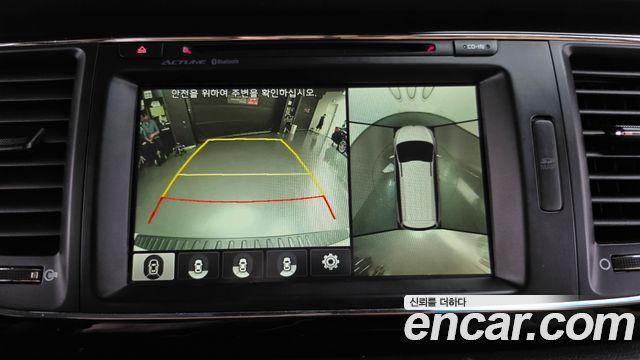 Kia Canival 2016 — photo 21