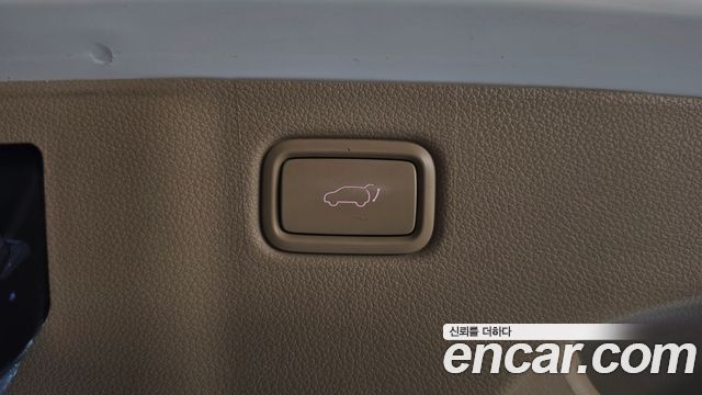 Kia Canival 2016 — photo 23