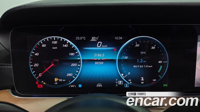 Mercedes-Benz E-Class 2021 — photo 11