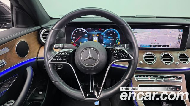 Mercedes-Benz E-Class 2021 — photo 19