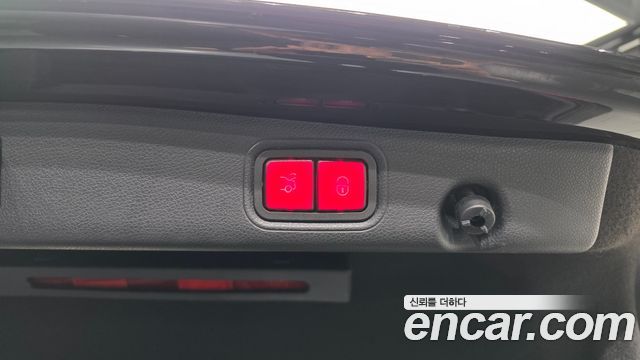 Mercedes-Benz E-Class 2021 — photo 34