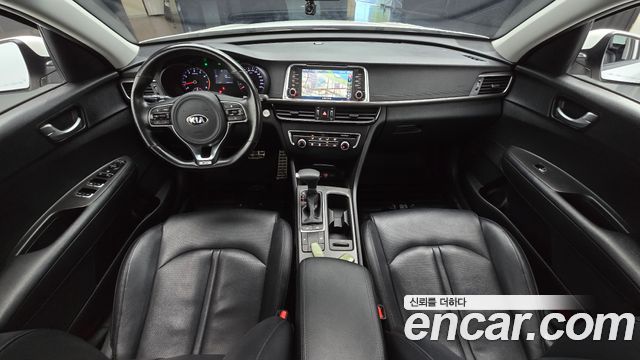 Kia K5 2018 — photo 10