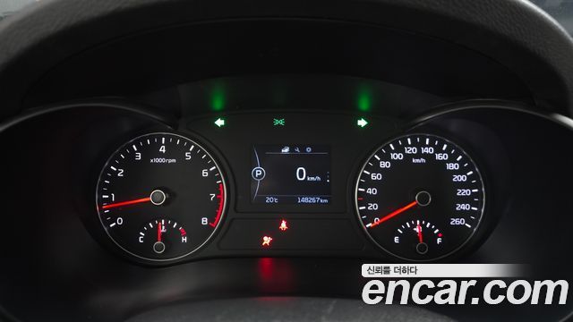 Kia K5 2018 — photo 11