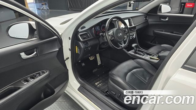 Kia K5 2018 — photo 13