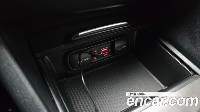 Kia K5 2018 — photo 24