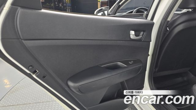 Kia K5 2018 — photo 15
