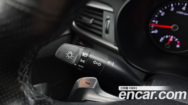 Kia K5 2018 — photo 27