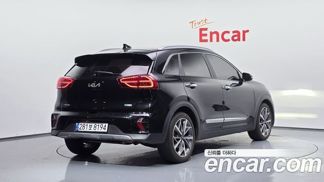Kia Niro 2022 — photo 2