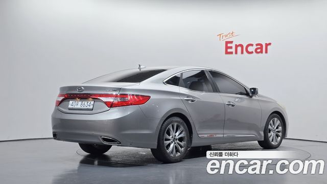 Hyundai Grandeur 2011 — photo 2