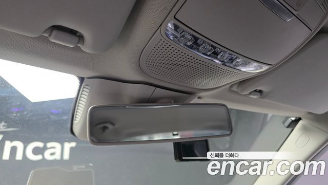 Mercedes-Benz C-Class 2019 — photo 19