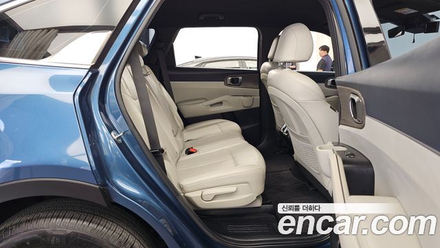 Kia Sorento 2023 — photo 18