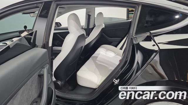 Tesla Model 3 2022 — photo 17